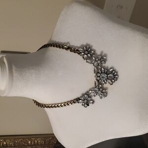 VINTAGE Gold-Tone Elegant RHINESTONE Floral Necklace